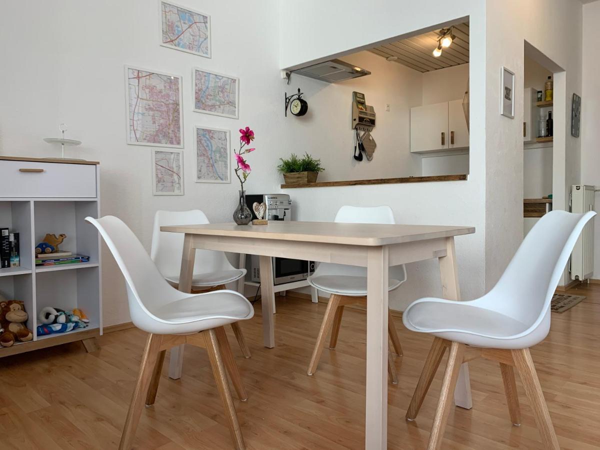 Helle Wohnung In Top-Lage, Hasselbachplatz - Altstadt, W-Lan, 4 Schlafplaetze Magdeburgo Exterior foto